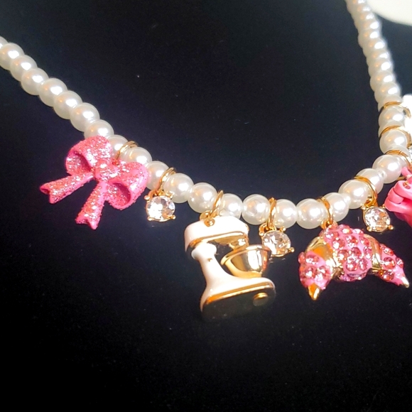 Betsey Johnson Lady Baker Babycakes Necklace - Picture 3 of 7